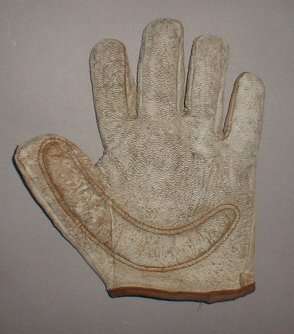 c. 1890's-00's Webless Crescent White Youth Front